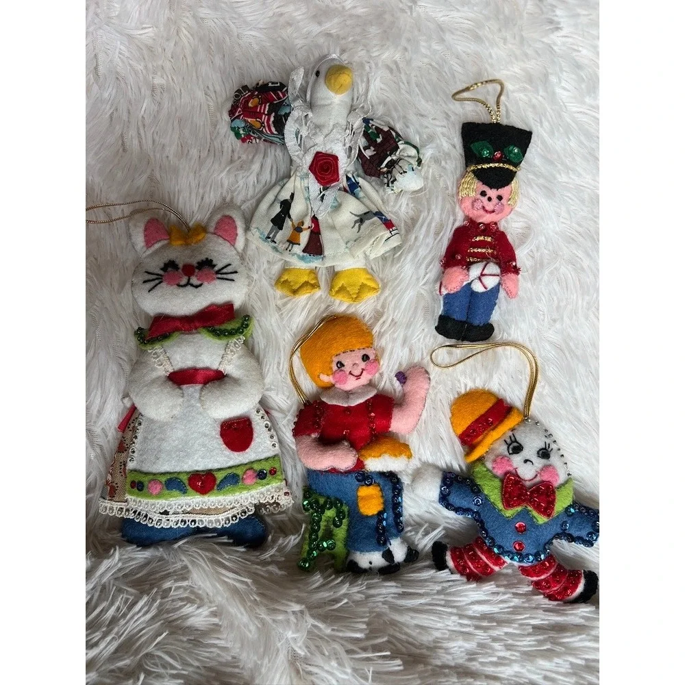 Handmade Felt Christmas Ornaments 5 Vintage Kitschy Nursery Rhymes Childrens
